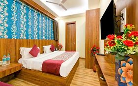 Rosewood Suites Near Delhi Airport
